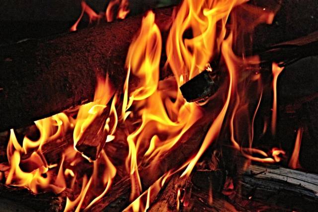 鉄骨より木造のほうが火事に強いのか？